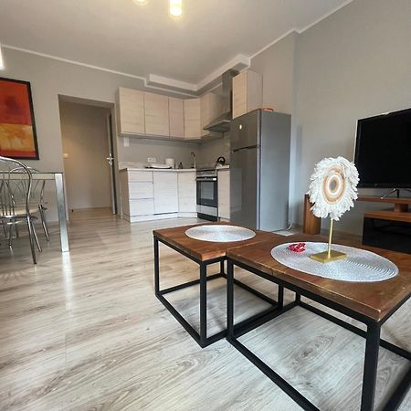 Apartament Przy Cieplickich Tezniach Jelenia Gora Ngoại thất bức ảnh