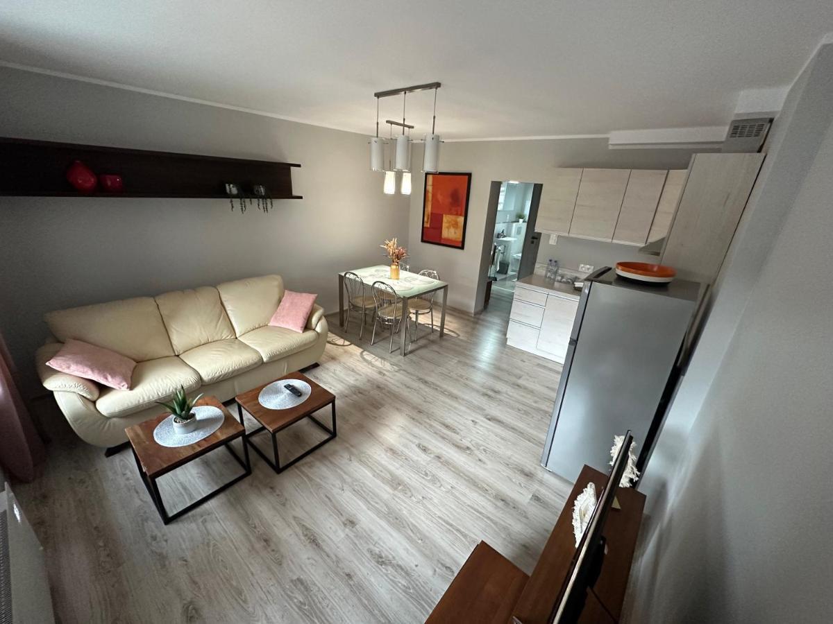 Apartament Przy Cieplickich Tezniach Jelenia Gora Ngoại thất bức ảnh